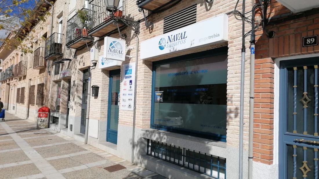 Oficina de Navalseguros vista desde la calle