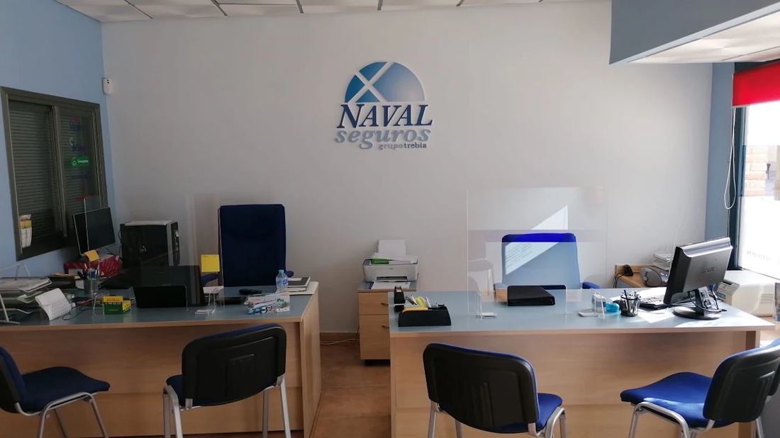 Interior de la oficina de Navalseguros